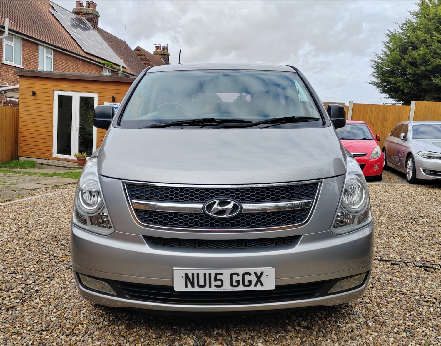 Used Hyundai i800 2015 for sale - 76396847: Photo 3