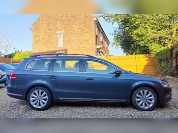Used Volkswagen Passat 2013 for sale - 79342630: Photo