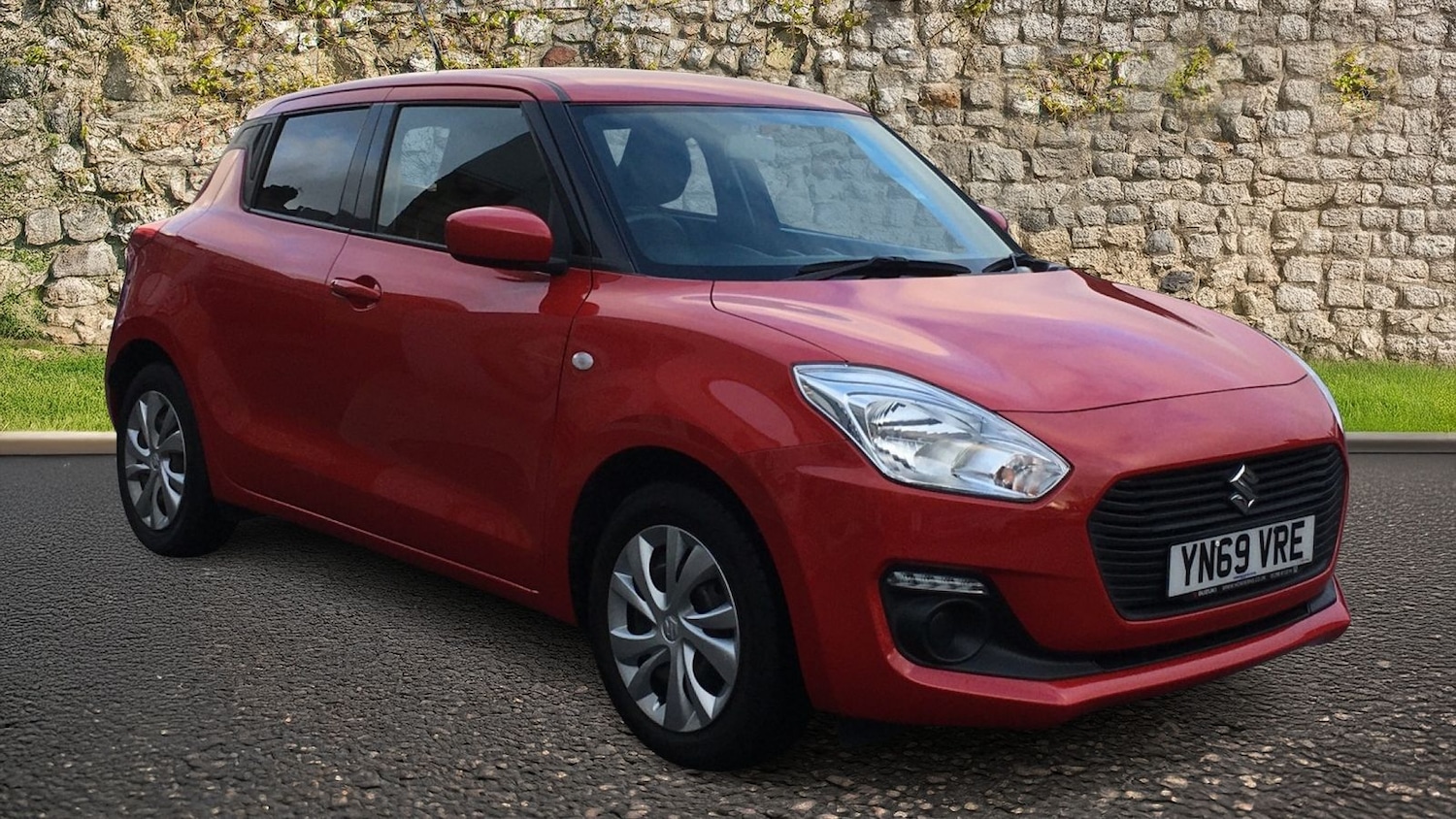 Used Suzuki Swift 2019 for sale - 76609422: Photo 1