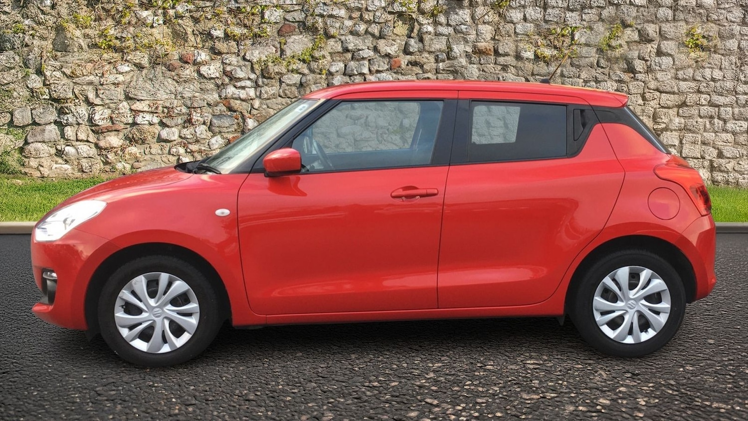 Used Suzuki Swift 2019 for sale - 76609422: Photo 4