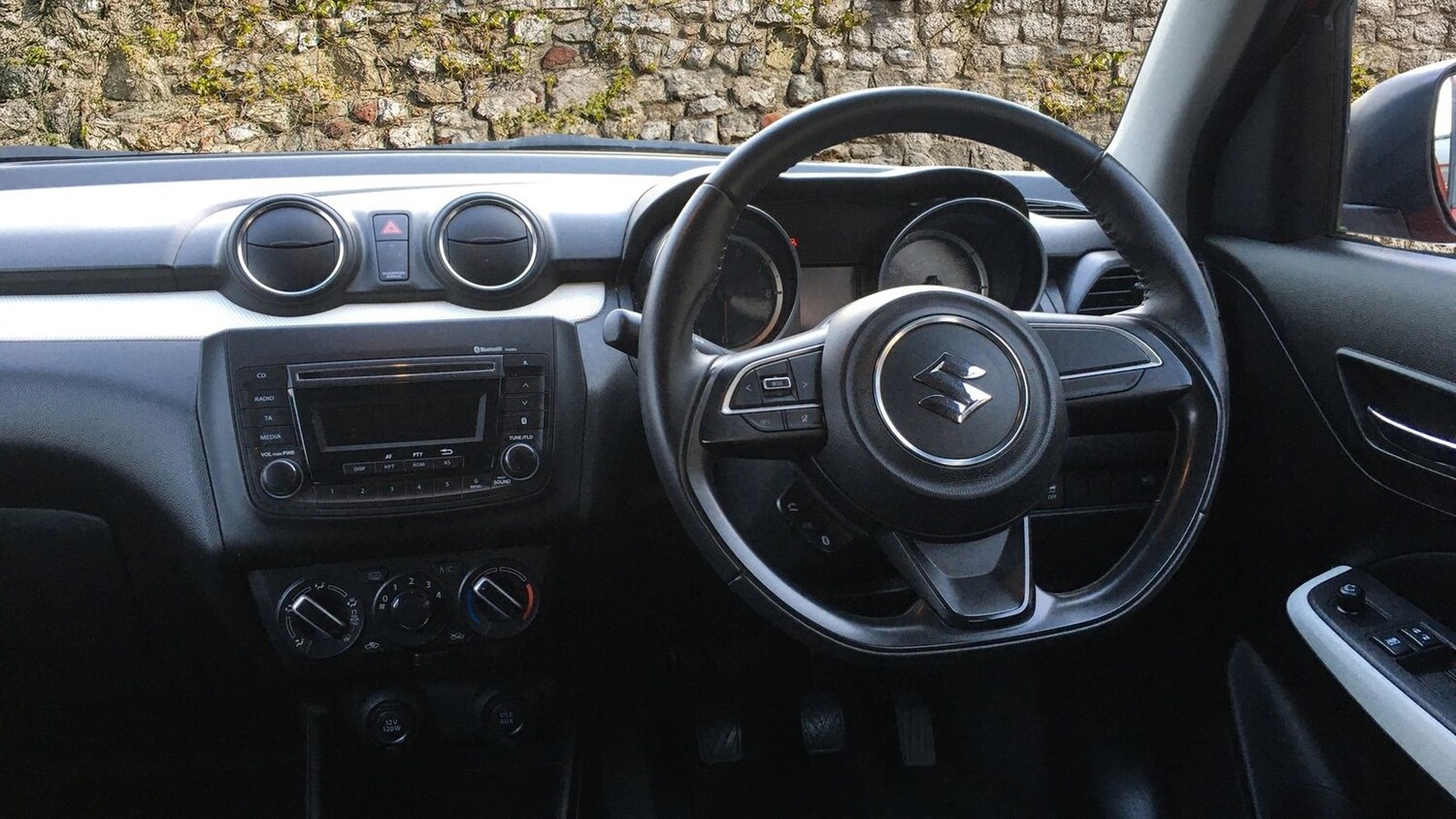 Used Suzuki Swift 2019 for sale - 76609422: Photo 9