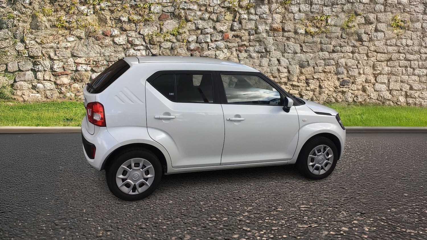 Used Suzuki Ignis 2018 for sale - 75722120: Photo 8