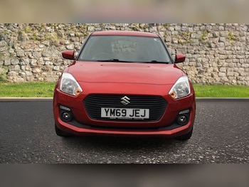 Used Suzuki Swift 2020 for sale - 76065789: Photo 2