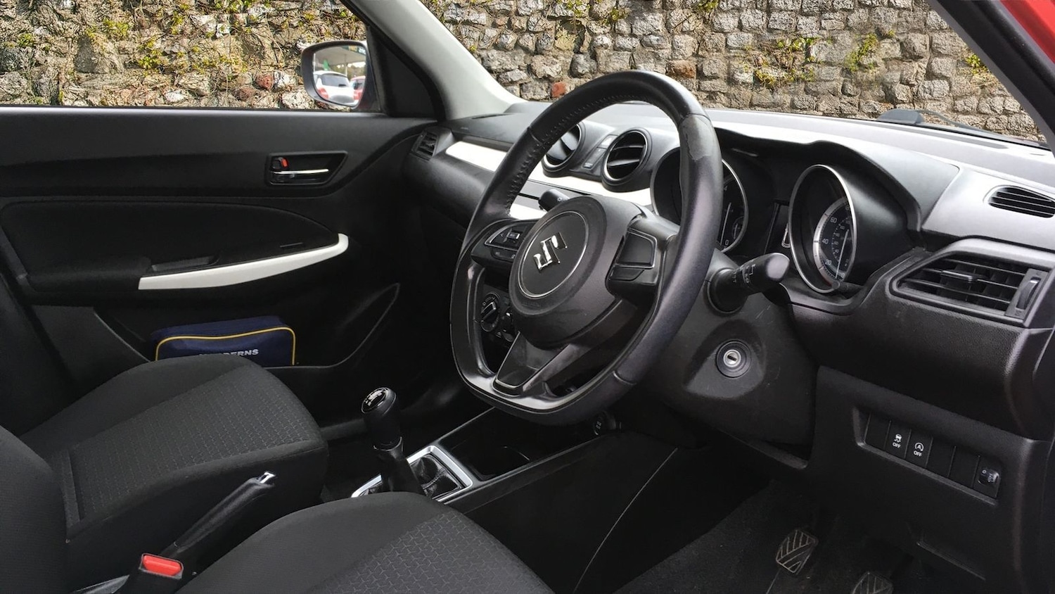 Used Suzuki Swift 2020 for sale - 76065789: Photo 9