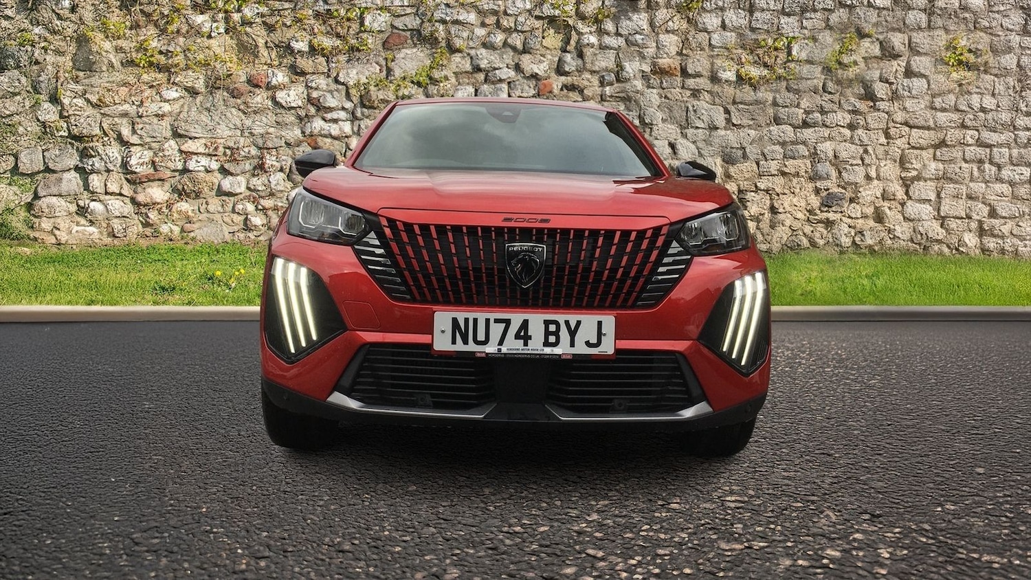 Used Peugeot 2008 2024 for sale - 76124874: Photo 2