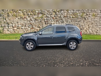Used Dacia Duster 2014 for sale - 79571593: Photo
