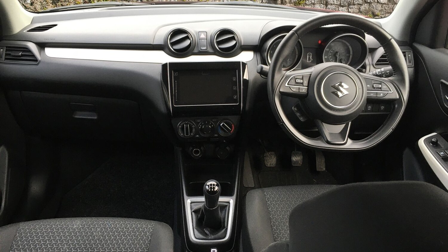 Used Suzuki Swift 2023 for sale - 77311541: Photo 9