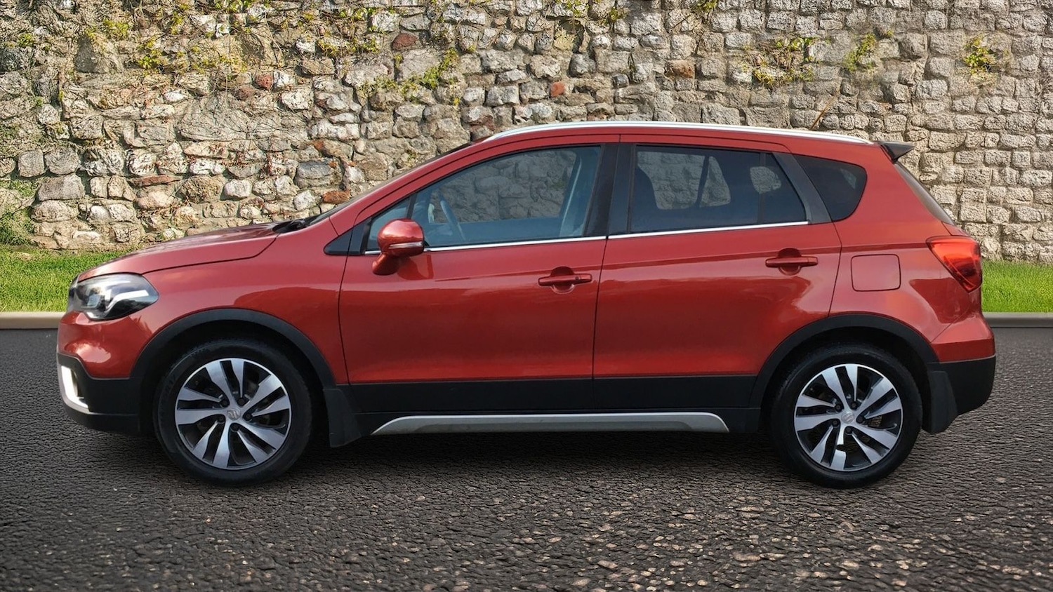 Used Suzuki SX4 S-Cross 2017 for sale - 76773530: Photo 4