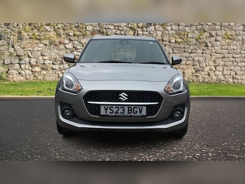 Used Suzuki Swift 2023 for sale - 76261740: Photo 2