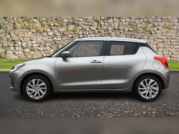 Used Suzuki Swift 2023 for sale - 76261740: Photo 4