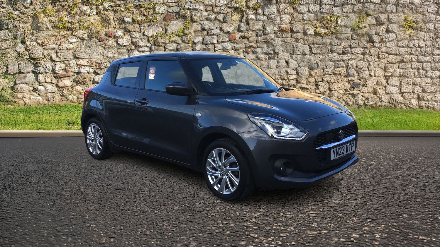 Used Suzuki Swift 2023 for sale - 76062248: Photo 1