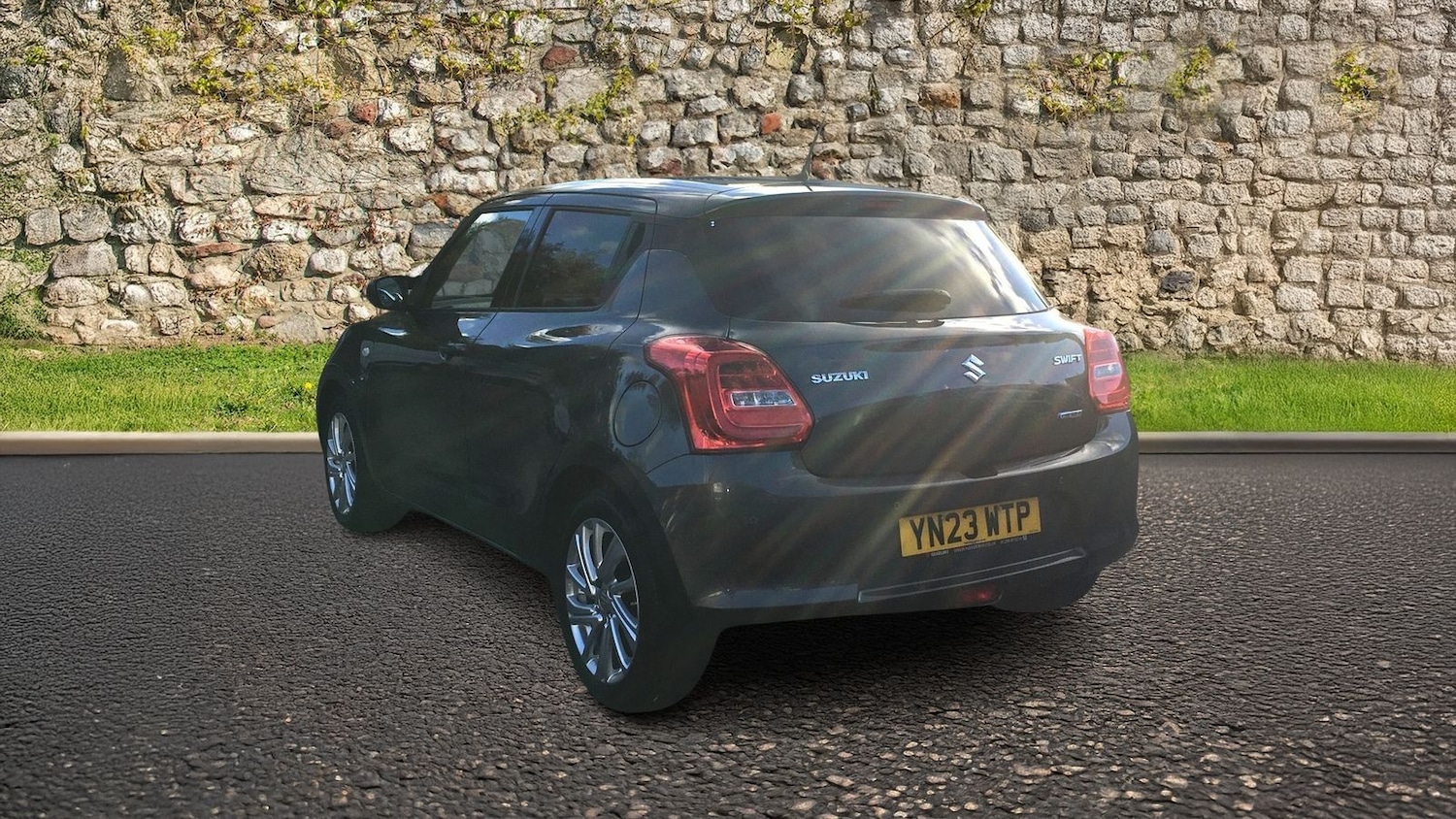 Used Suzuki Swift 2023 for sale - 76062248: Photo 4