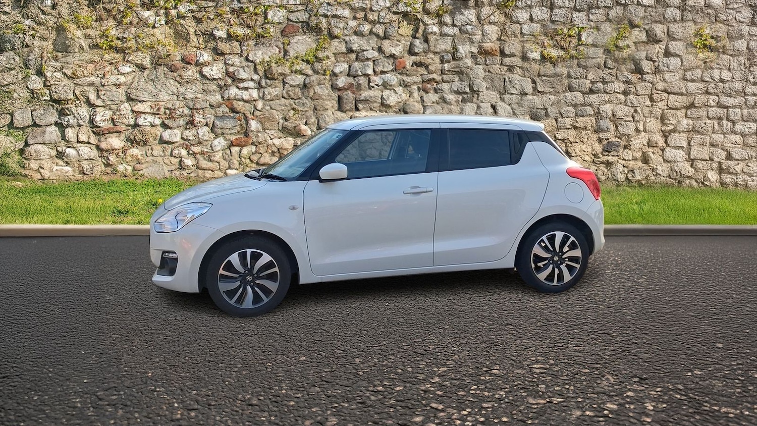 Used Suzuki Swift 2020 for sale - 77960074: Photo 4