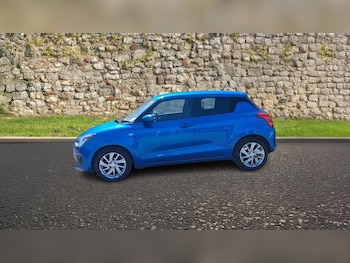 Used Suzuki Swift 2023 for sale - 78049913: Photo