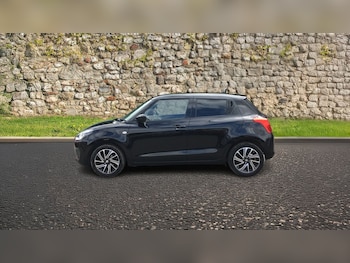 Used Suzuki Swift 2023 for sale - 75460615: Photo