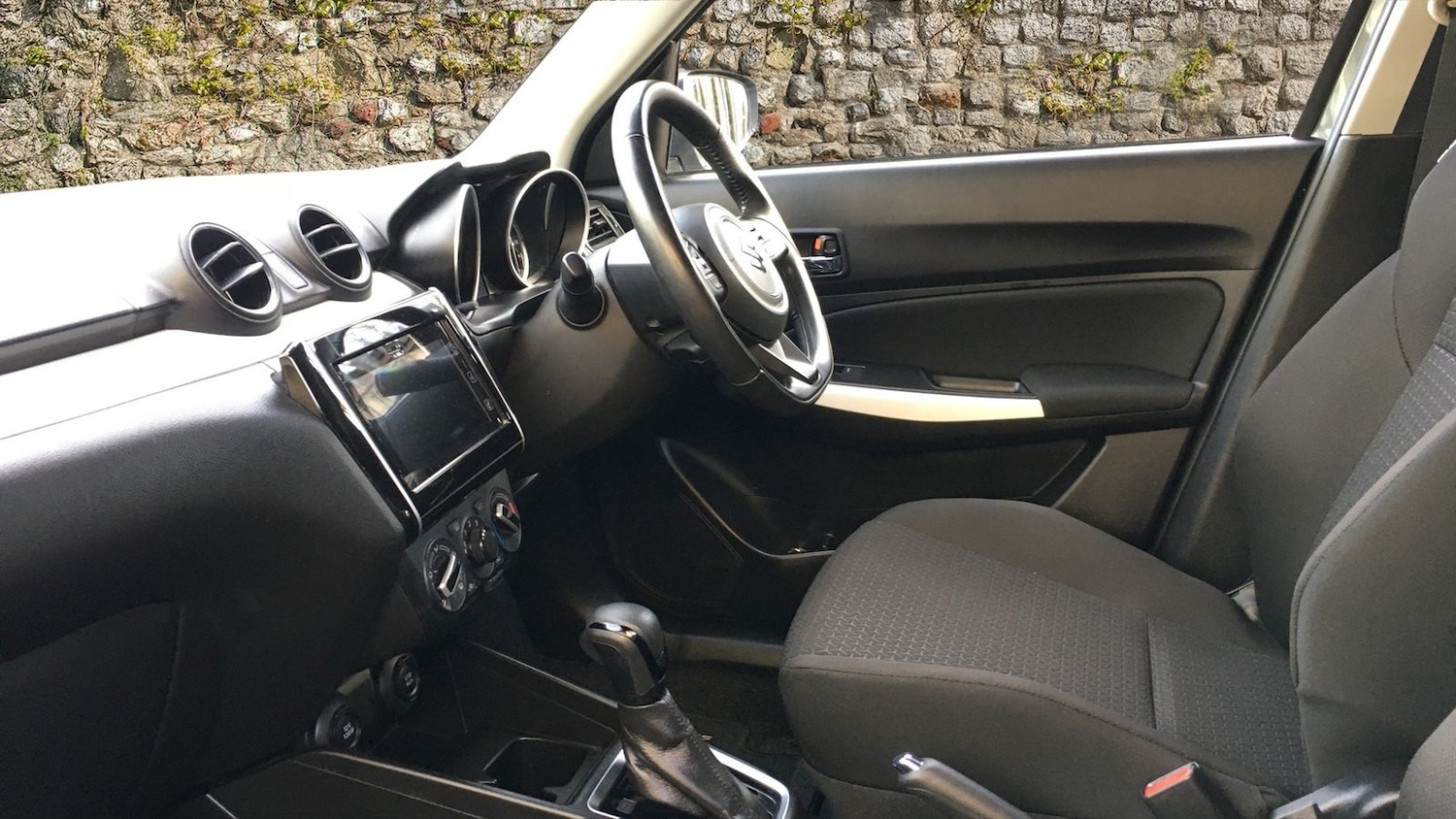 Used Suzuki Swift 2023 for sale - 76261733: Photo 11