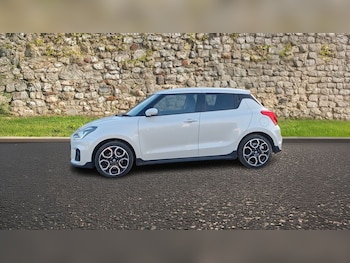 Used Suzuki Swift 2023 for sale - 77771396: Photo