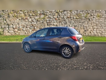 Used Toyota Yaris 2016 for sale - 78103134: Photo