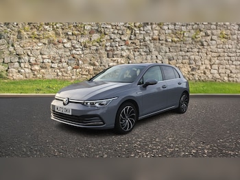 Used Volkswagen Golf 2022 for sale - 77068023: Photo