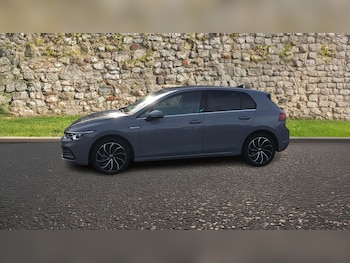 Used Volkswagen Golf 2022 for sale - 77068023: Photo