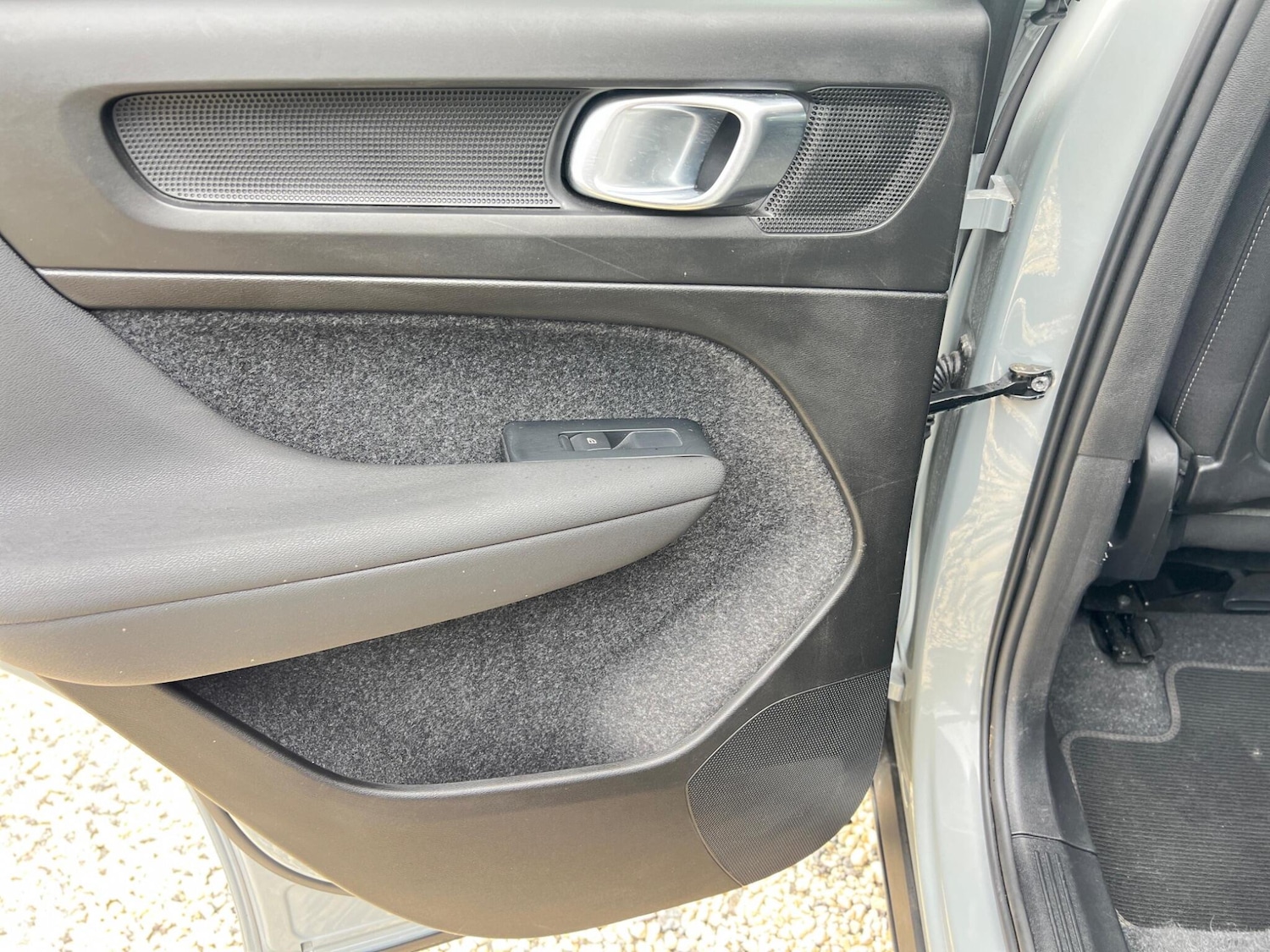 Used Volvo XC40 2024 for sale - 77839100: Photo 30