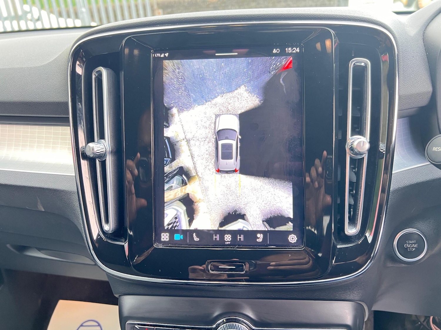 Used Volvo XC40 2024 for sale - 77839100: Photo 42