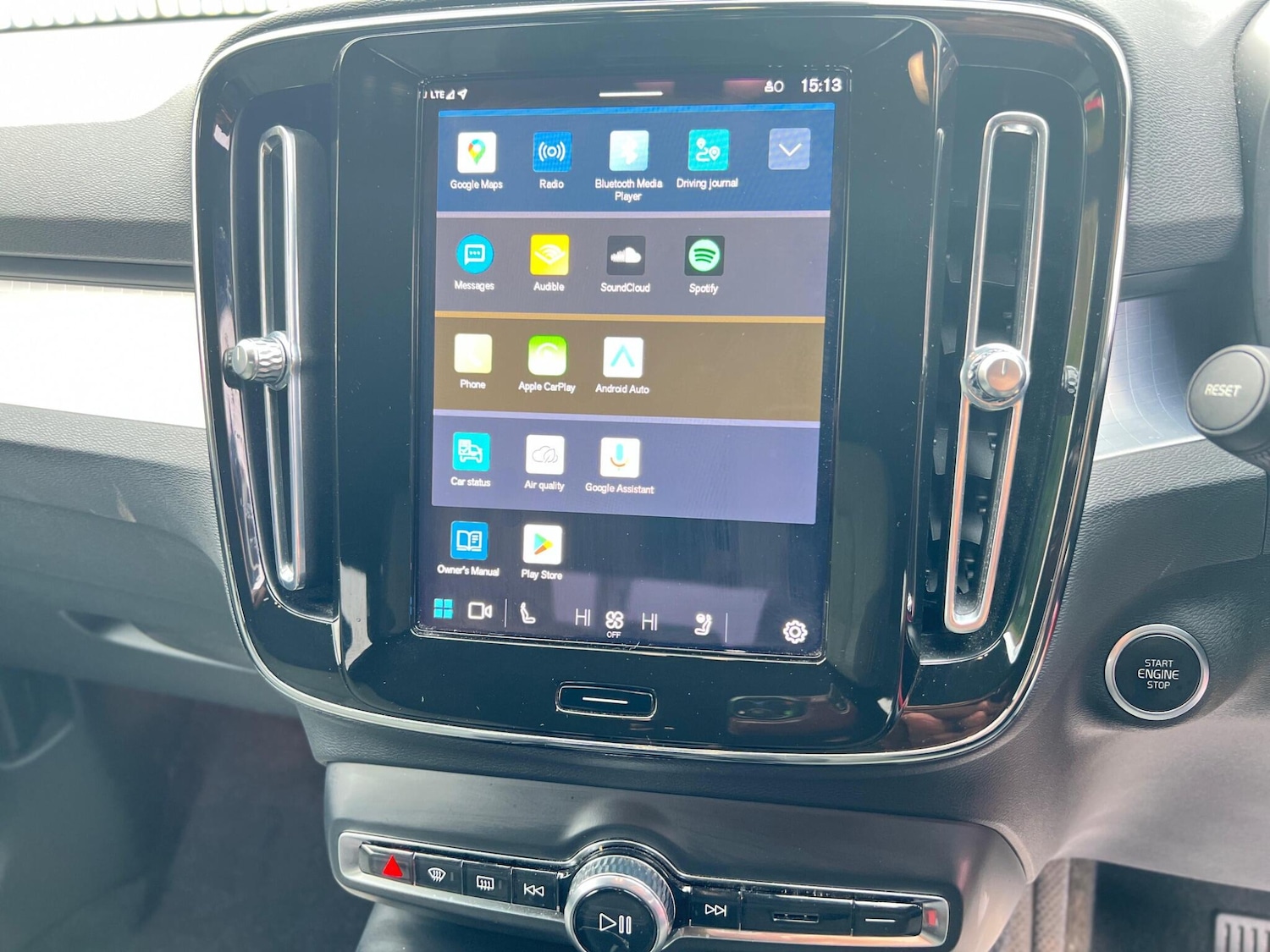 Used Volvo XC40 2024 for sale - 77839100: Photo 45