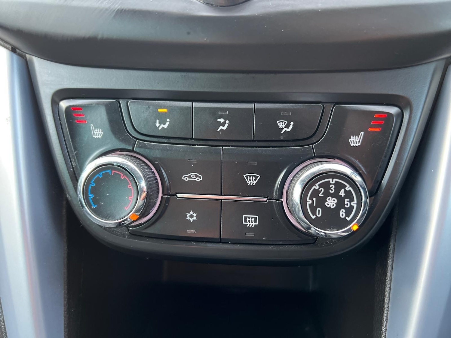 Used Vauxhall Zafira 2018 for sale - 77237949: Photo 23