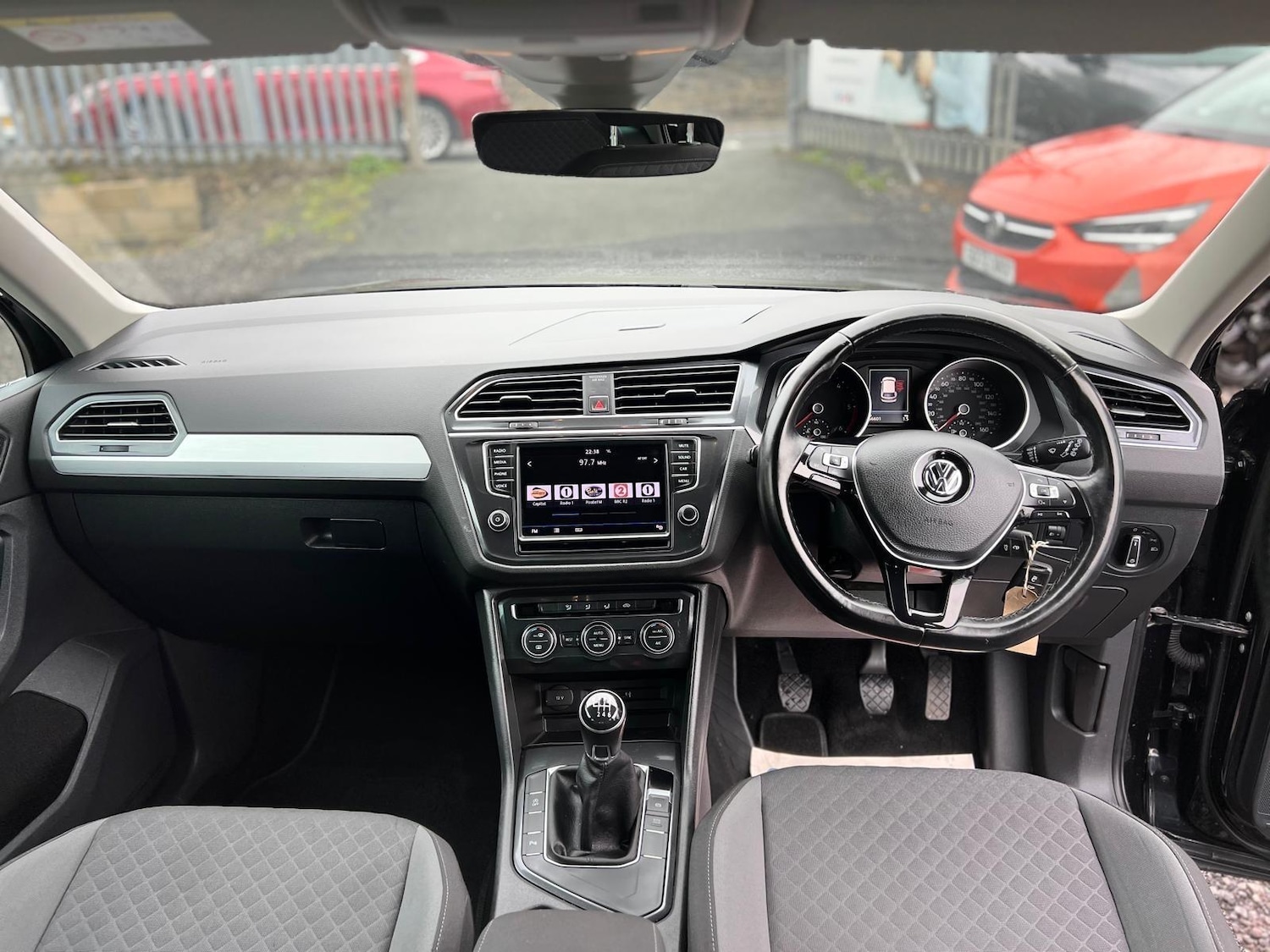 Used Volkswagen Tiguan 2017 for sale - 76549531: Photo 10