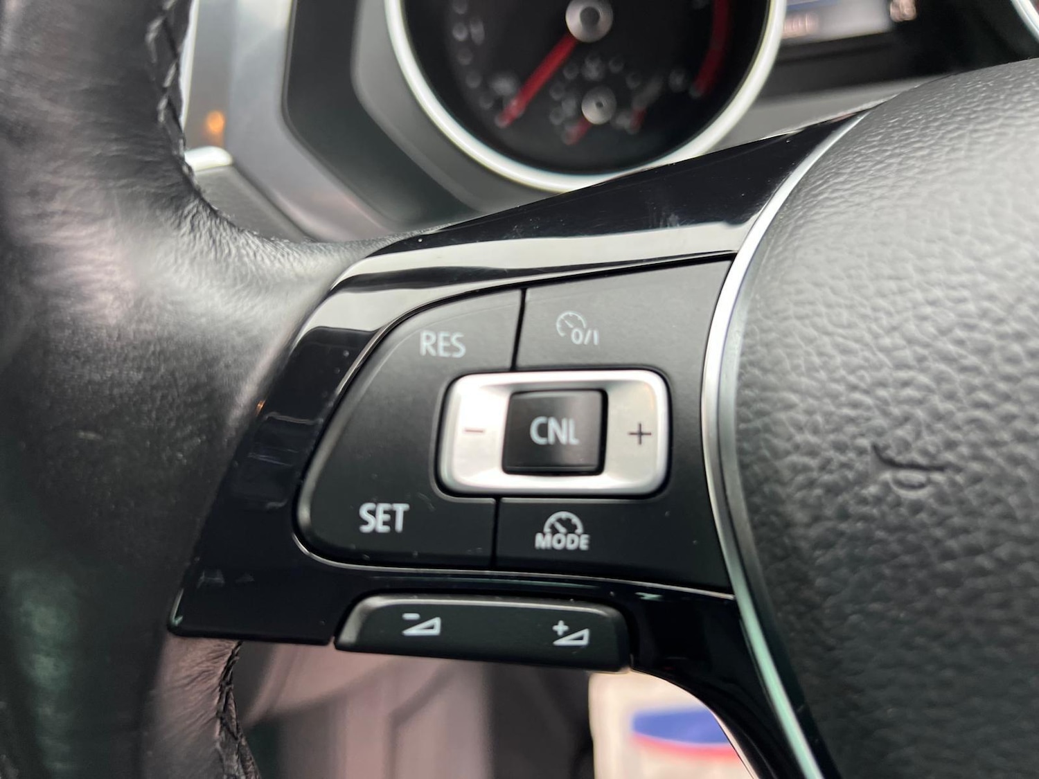 Used Volkswagen Tiguan 2017 for sale - 76549531: Photo 16