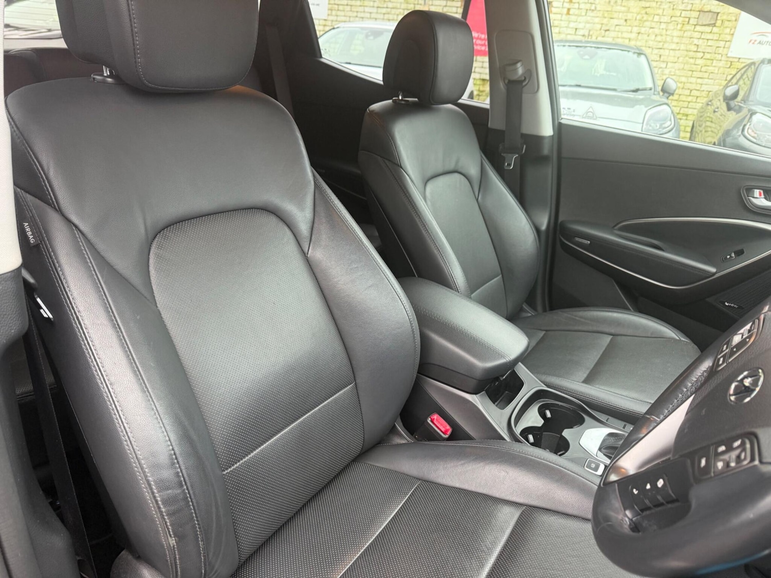 Used Hyundai Santa Fe 2016 for sale - 77066799: Photo 15