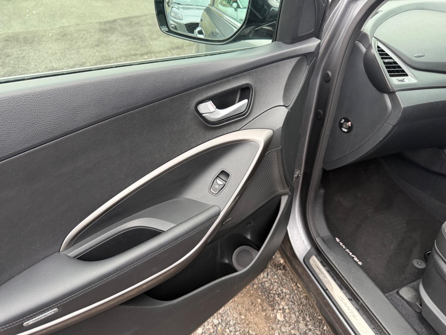 Used Hyundai Santa Fe 2016 for sale - 77066799: Photo 27