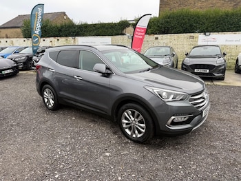 Used Hyundai Santa Fe 2016 for sale - 77066799: Photo