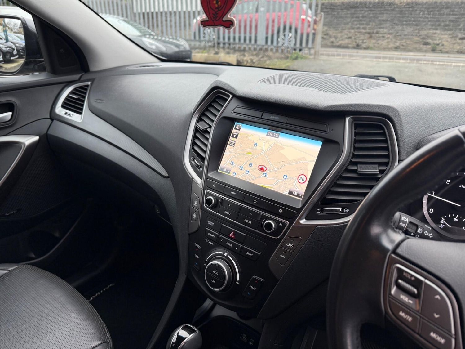 Used Hyundai Santa Fe 2016 for sale - 77066799: Photo 34