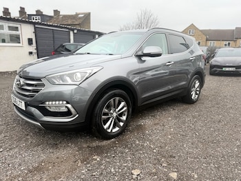 Used Hyundai Santa Fe 2016 for sale - 77066799: Photo