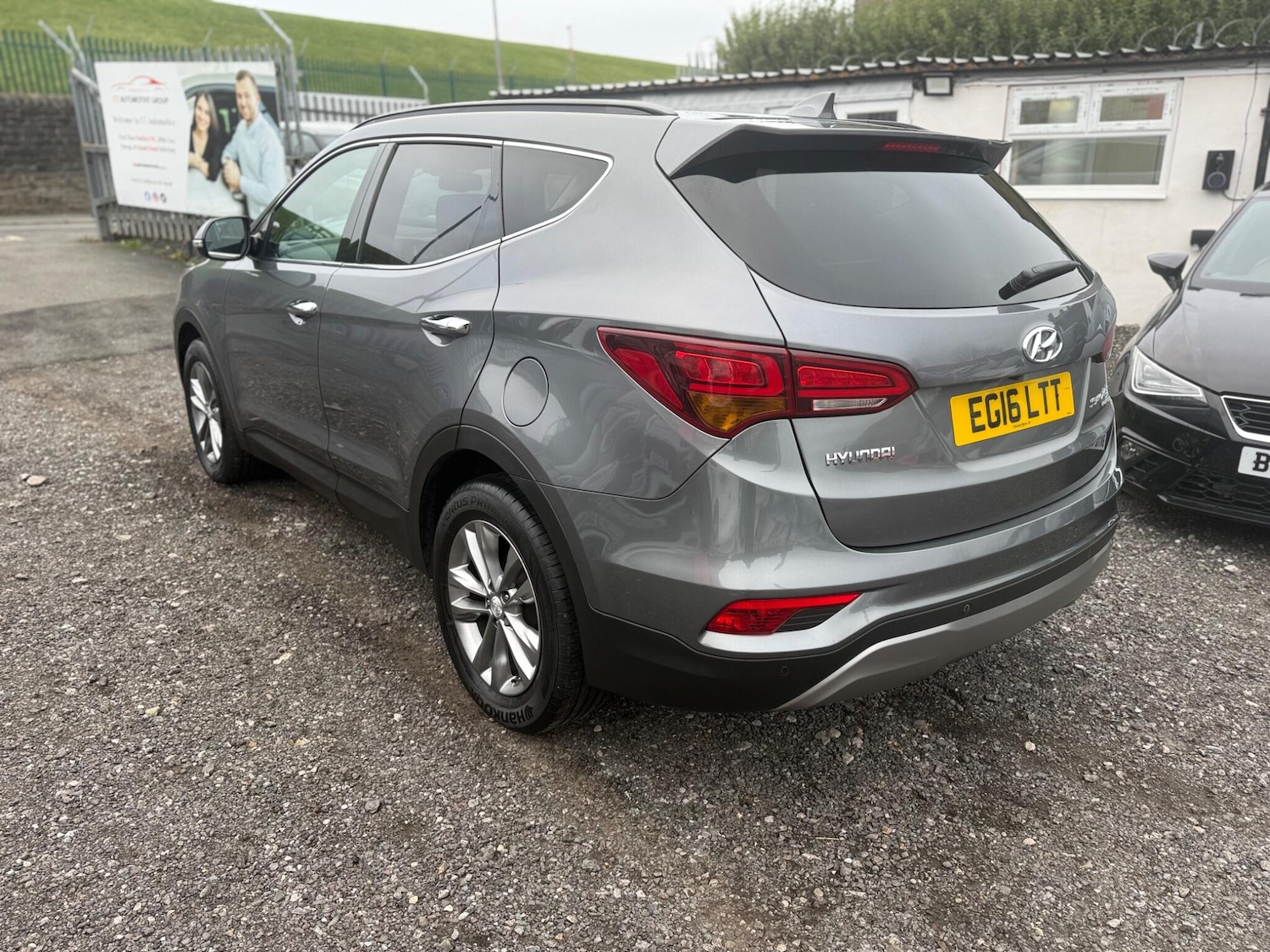 Used Hyundai Santa Fe 2016 for sale - 77066799: Photo 5