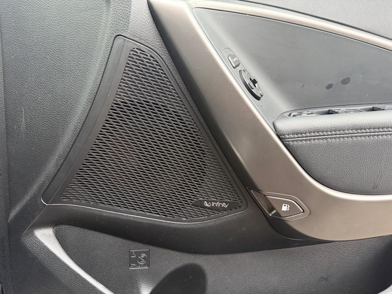 Used Hyundai Santa Fe 2016 for sale - 77066799: Photo 52