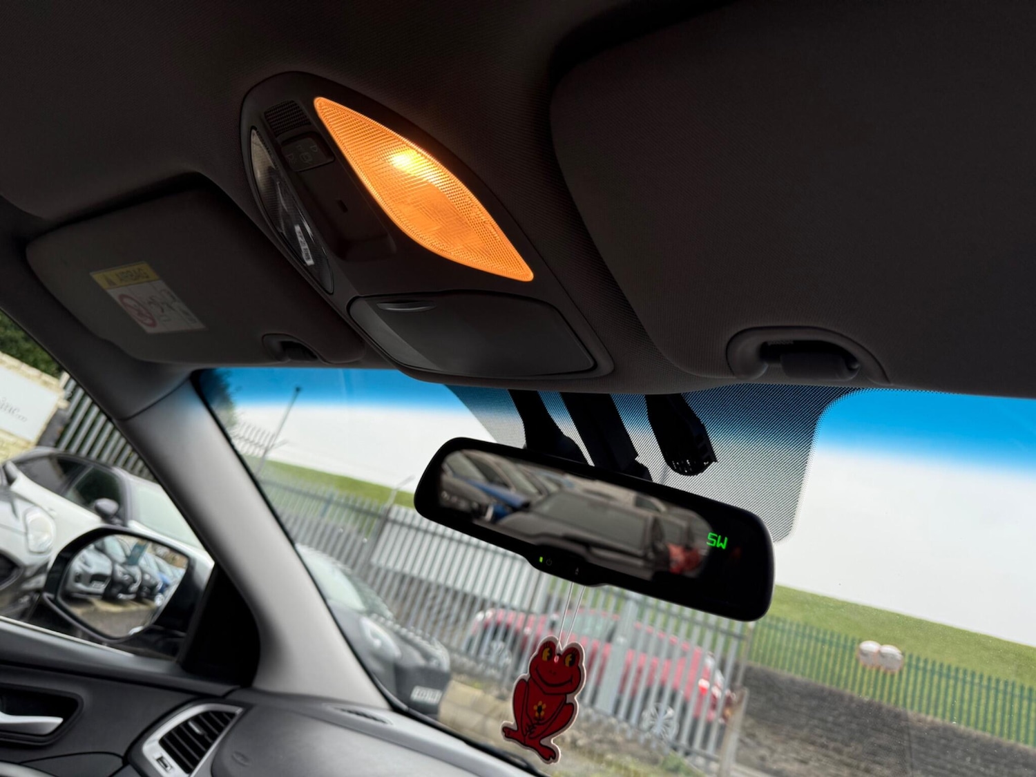 Used Hyundai Santa Fe 2016 for sale - 77066799: Photo 56