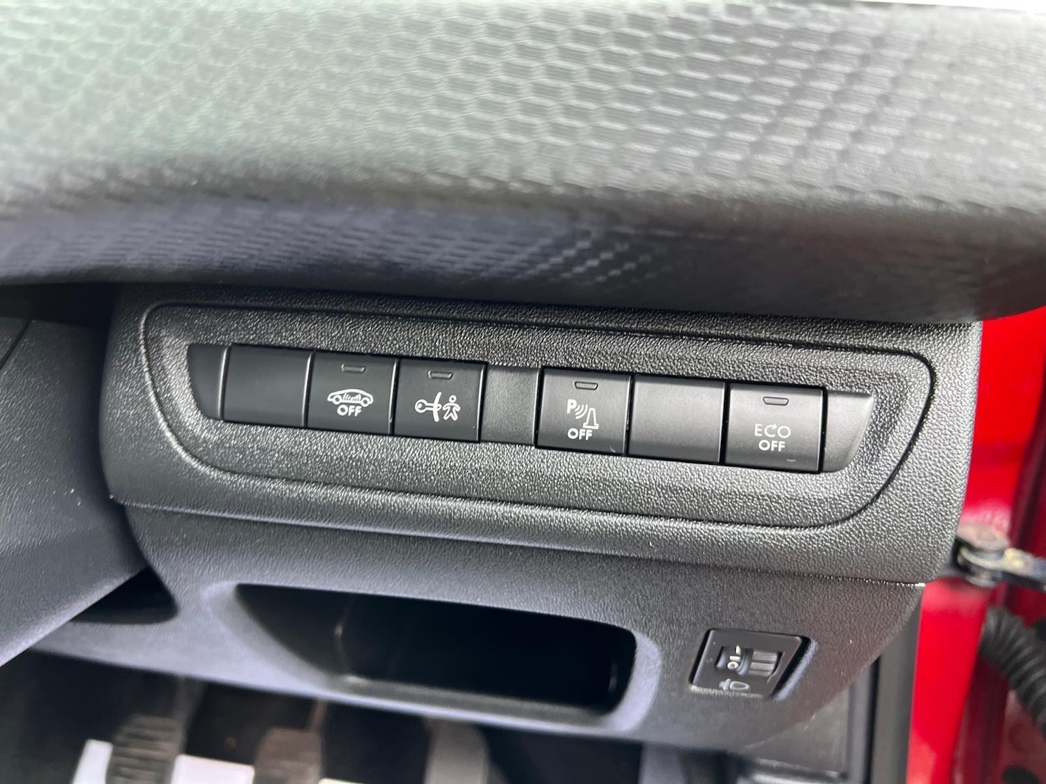 Used Peugeot 2008 2019 for sale - 76527610: Photo 20