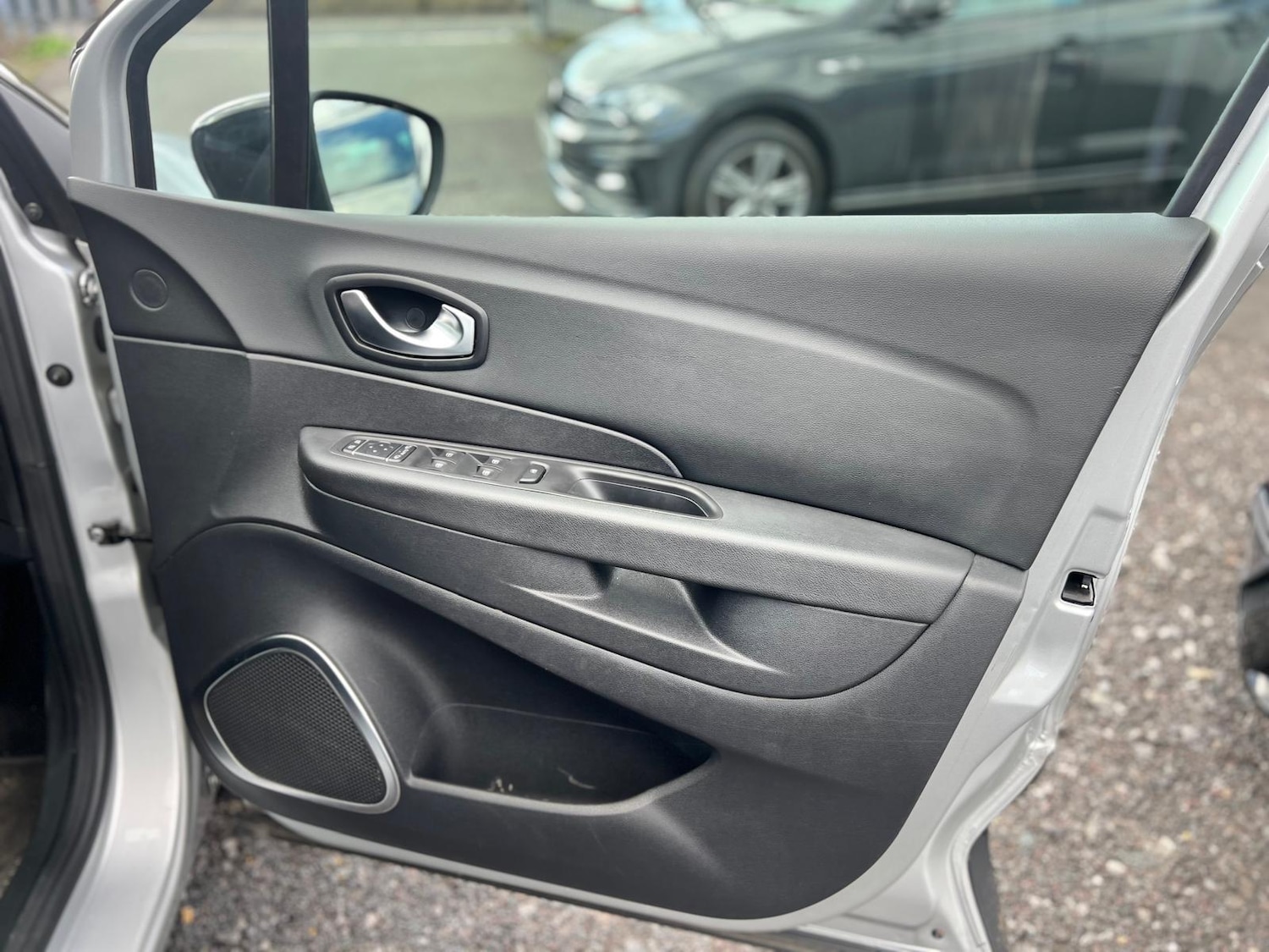 Used Renault Captur 2018 for sale - 76377218: Photo 23