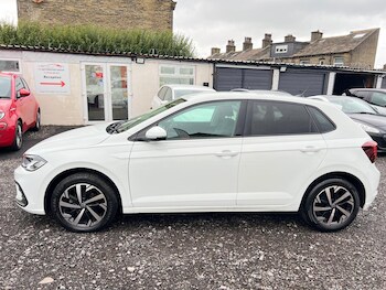 Used Volkswagen Polo 2024 for sale - 77496594: Photo