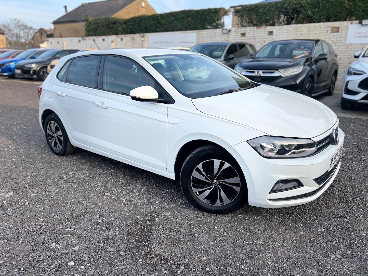 Used Volkswagen Polo 2018 for sale - 76349161: Photo 1