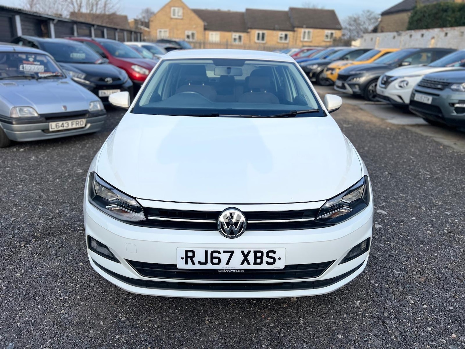 Used Volkswagen Polo 2018 for sale - 76349161: Photo 2