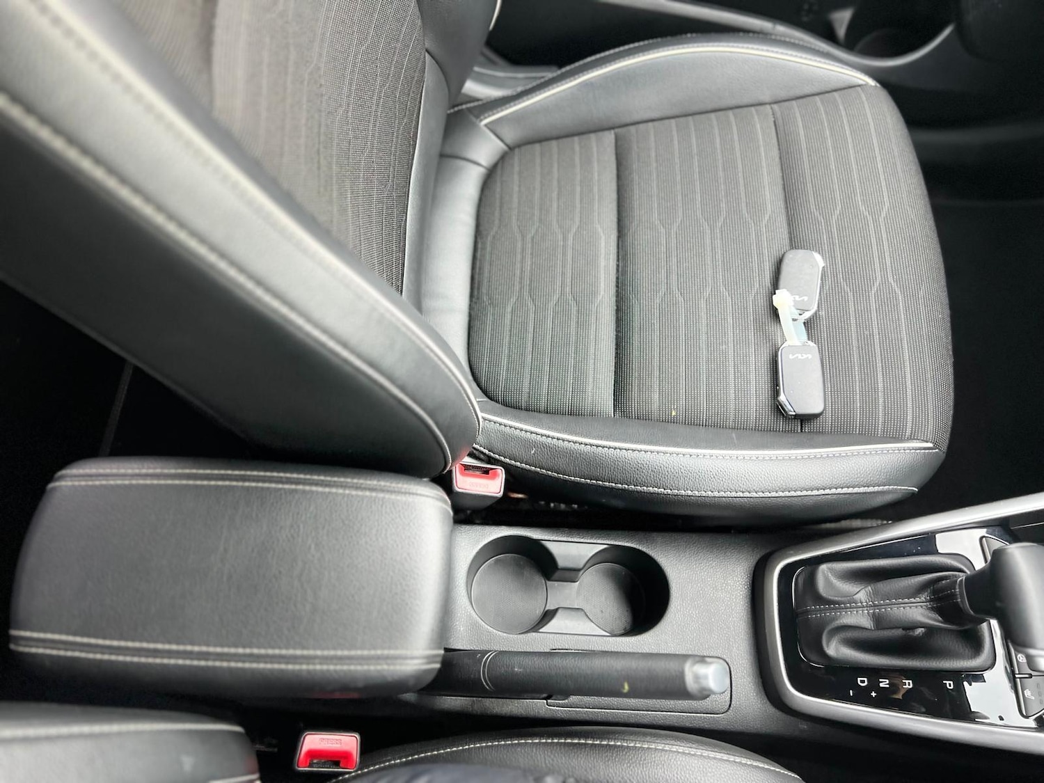 Used Kia Stonic 2024 for sale - 76527811: Photo 10