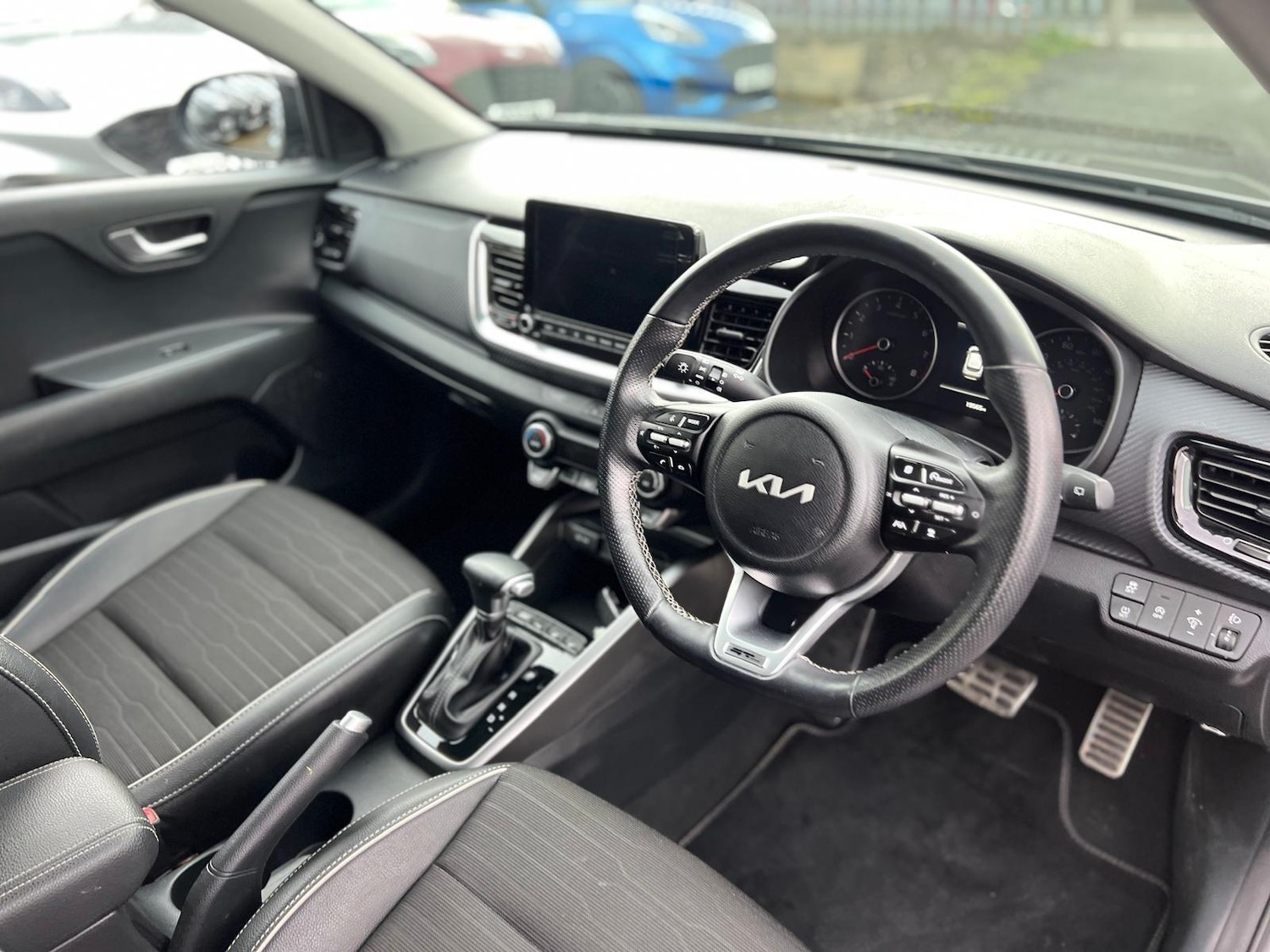 Used Kia Stonic 2024 for sale - 76527811: Photo 13