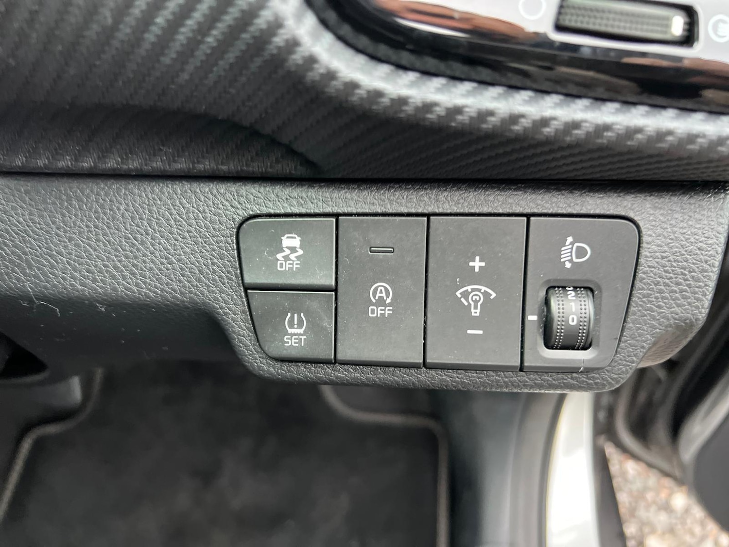 Used Kia Stonic 2024 for sale - 76527811: Photo 21