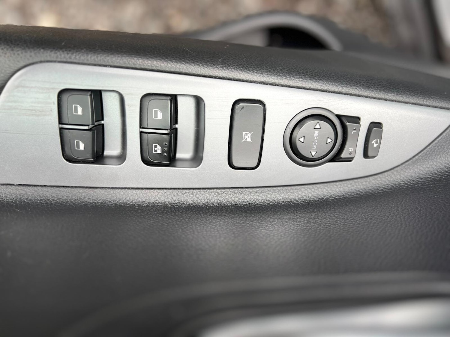 Used Kia Stonic 2024 for sale - 76527811: Photo 23