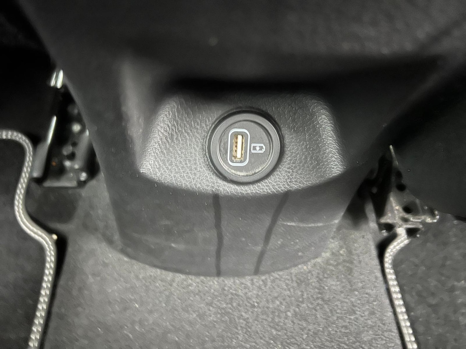 Used Kia Stonic 2024 for sale - 76527811: Photo 24