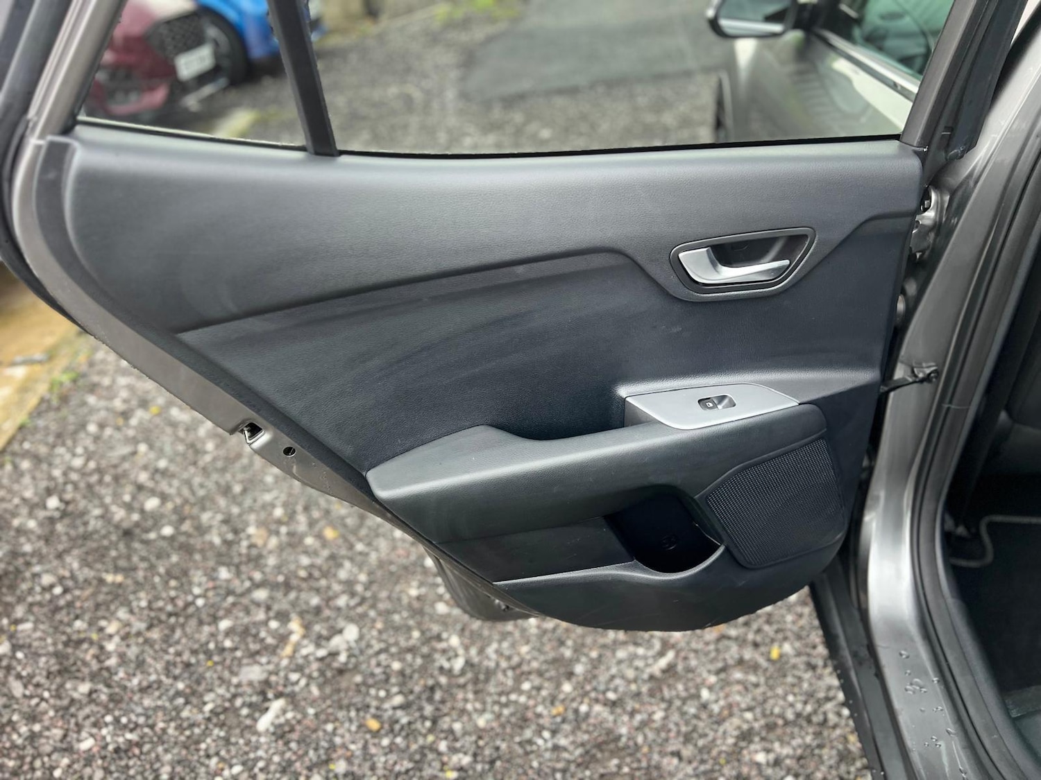 Used Kia Stonic 2024 for sale - 76527811: Photo 25