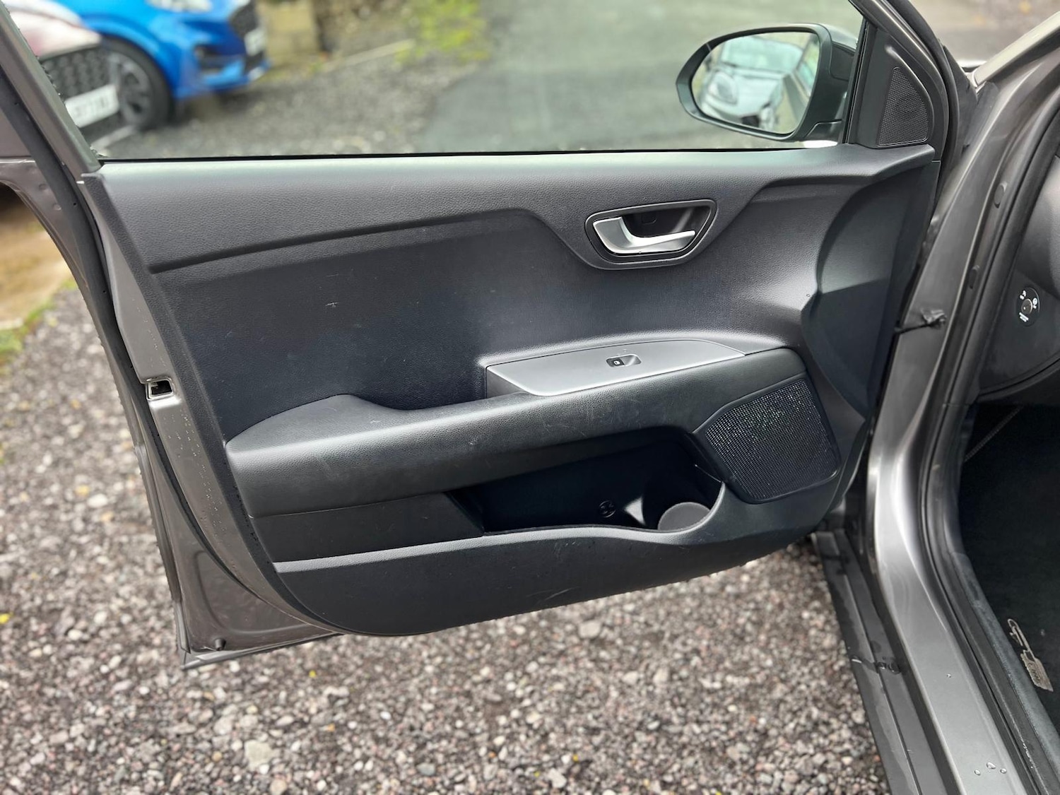 Used Kia Stonic 2024 for sale - 76527811: Photo 26